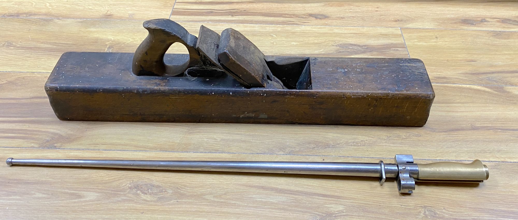 A socket bayonet and a smoothing plane